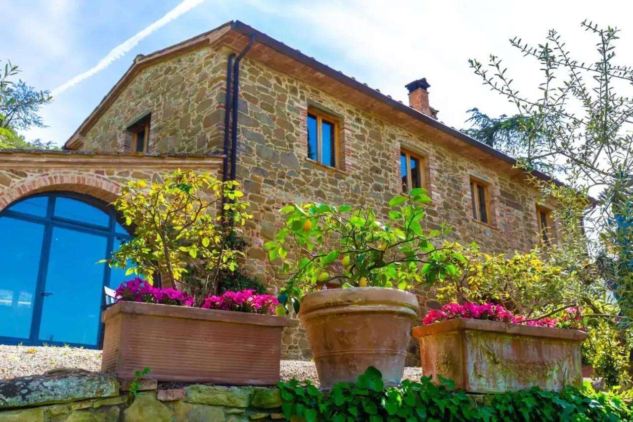Cozy House in Monte San Savino — 4-Star Luxury Hotel in Monte San Savino, Italy
