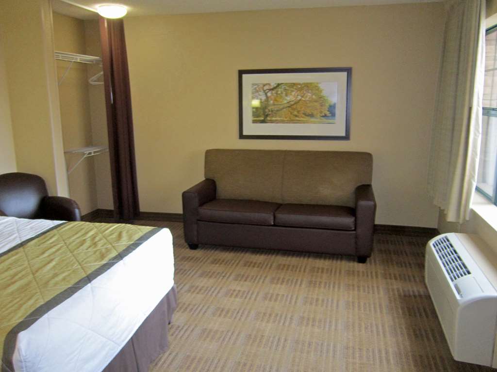 Candlewood Suites Southfield Detroit - photo 33