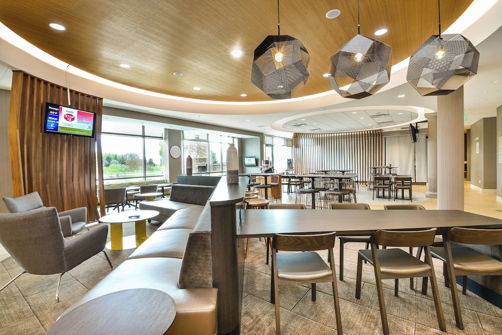 Springhill Suites By Marriott Grand Forks — Grand Forks