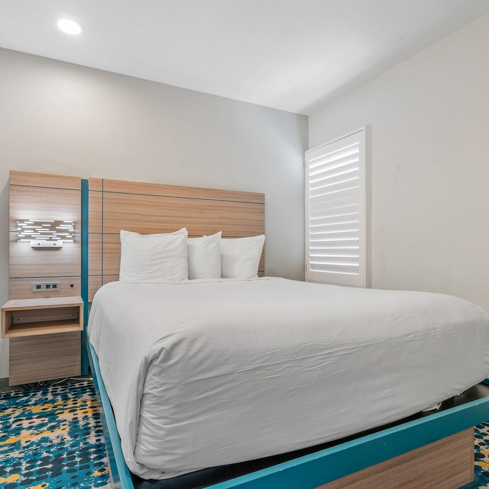Pacific Shores Inn - photo 38