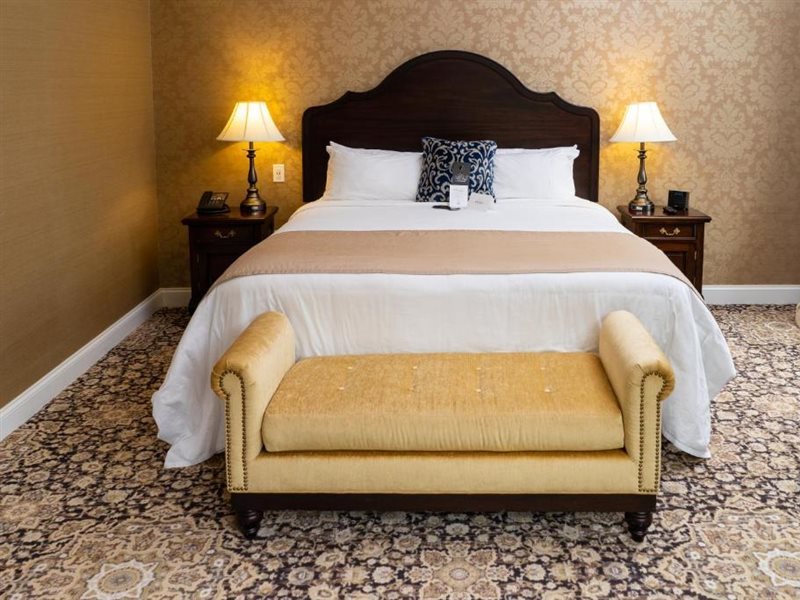 The Mount Vernon Grand Hotel - photo 8