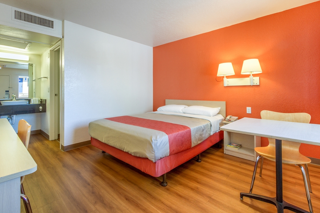 Motel 6 Phoenix North Bell Road - photo 15