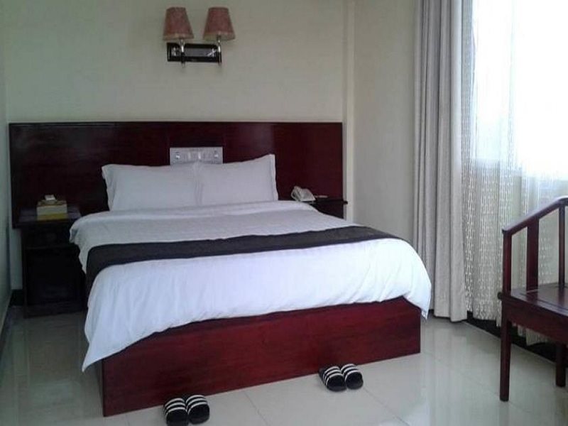 Golden Hill Hotel — Lashio — photo 2