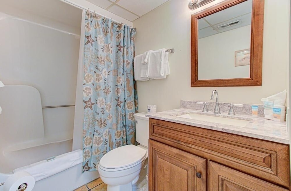 0901 Salty Dayz Tower 1 Bedroom Condo - photo 19