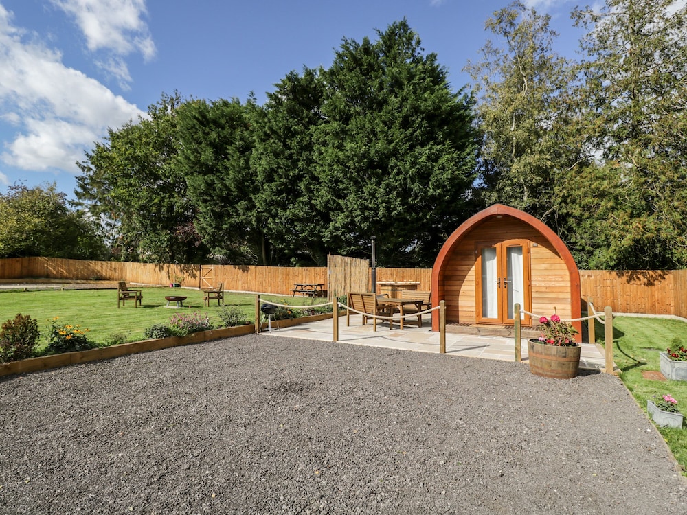Halmore Pod - carbon neutral hotel in Berkeley