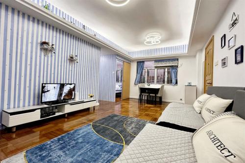 Fantastic Queen beds 4Rms beside MTR grand 14ppls 2 bathrm — 4-Star Luxury Hotel in Hong Kong, Hong Kong