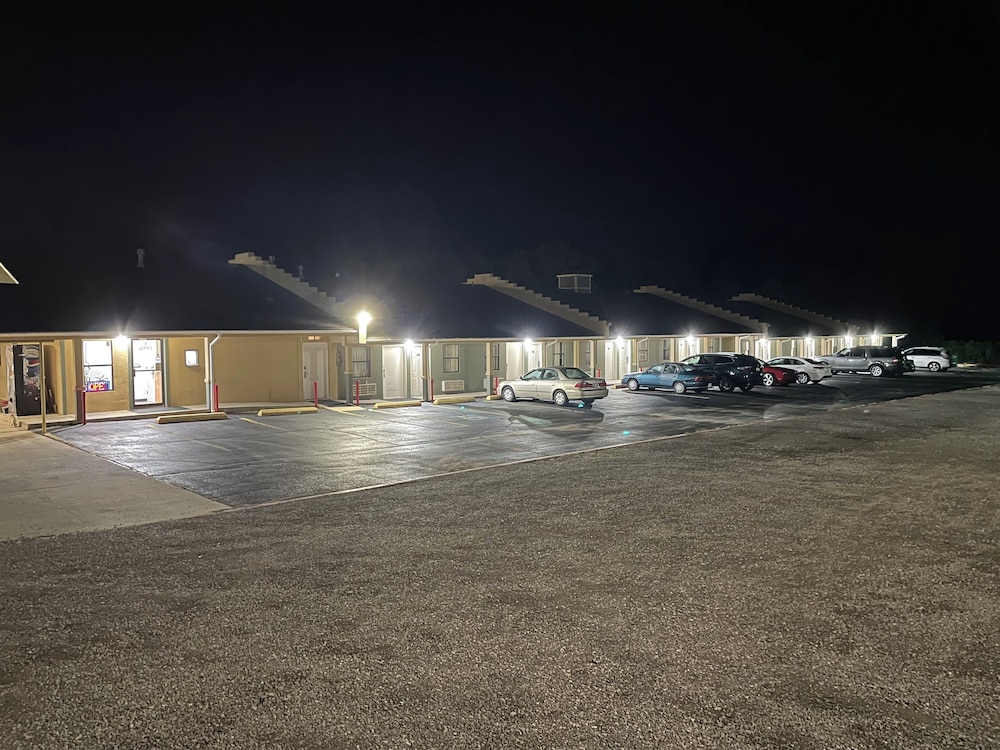 Executive Inn of Purcell - photo 12