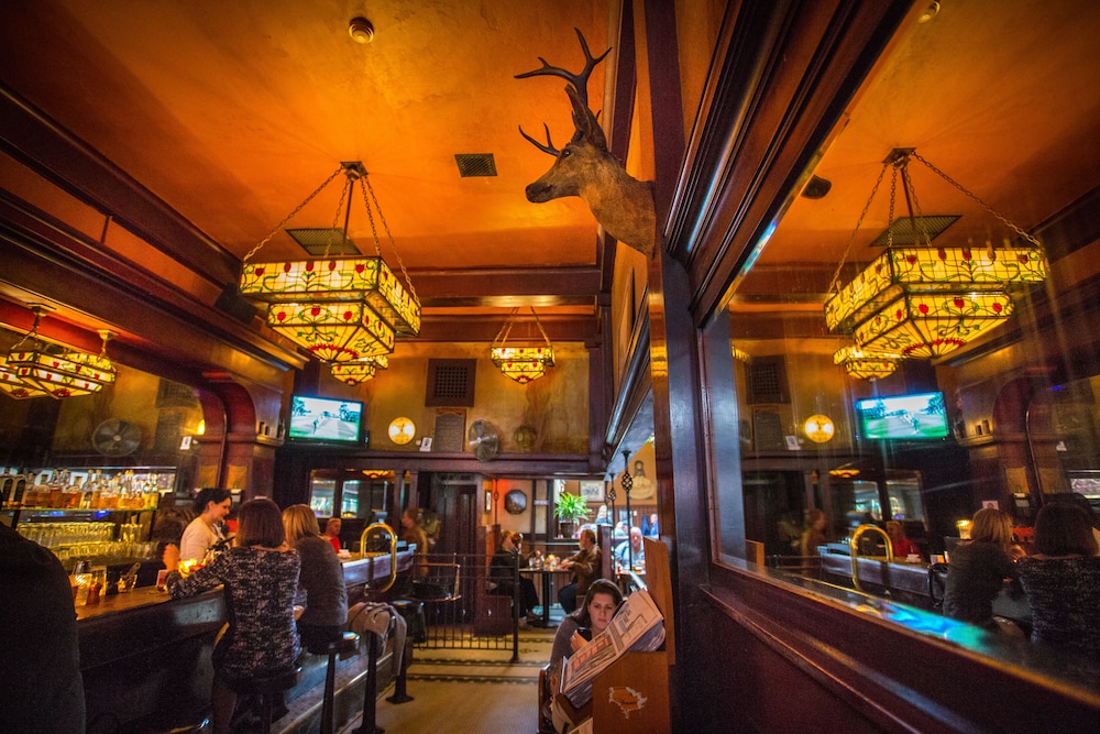 McMenamins Olympic Club — hotel in Centralia