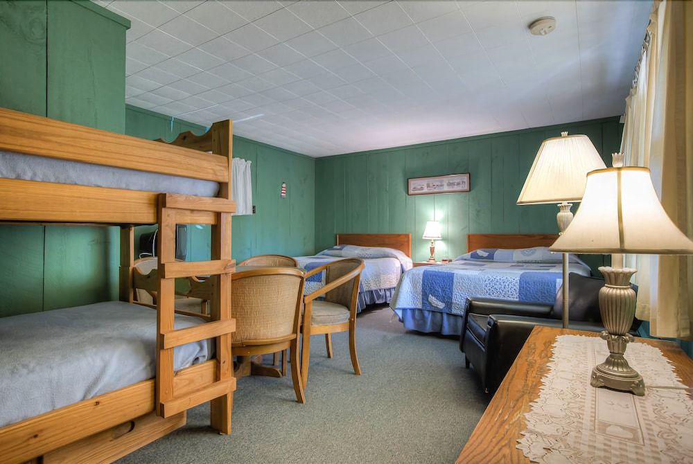 Motel in the Meadow - photo 2