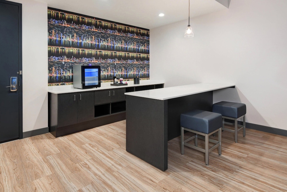 Aloft Cincinnati West Chester - photo 23