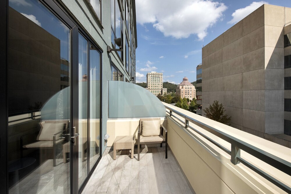 AC Hotel Asheville Downtown - photo 8