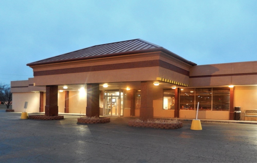 Red Roof Inn Ashtabula Austinburg - photo 28