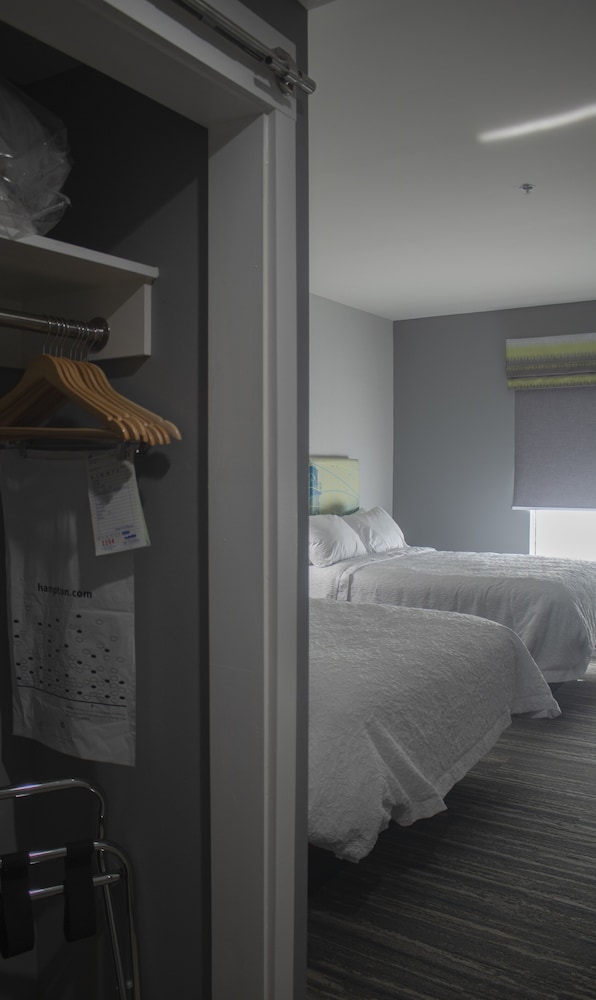 Hampton Inn & Suites Portland West - photo 19