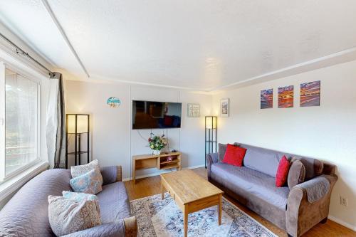 Sakina s Paradise Two in Newport, United States