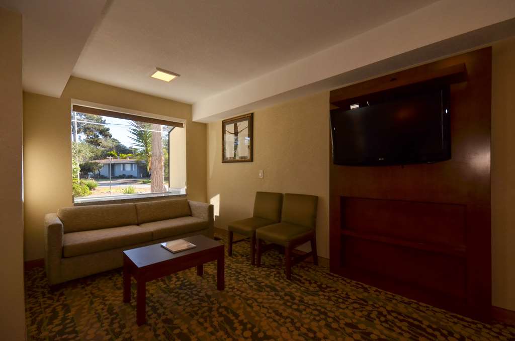 Best Western The Inn & Suites Pacific Grove - photo 23