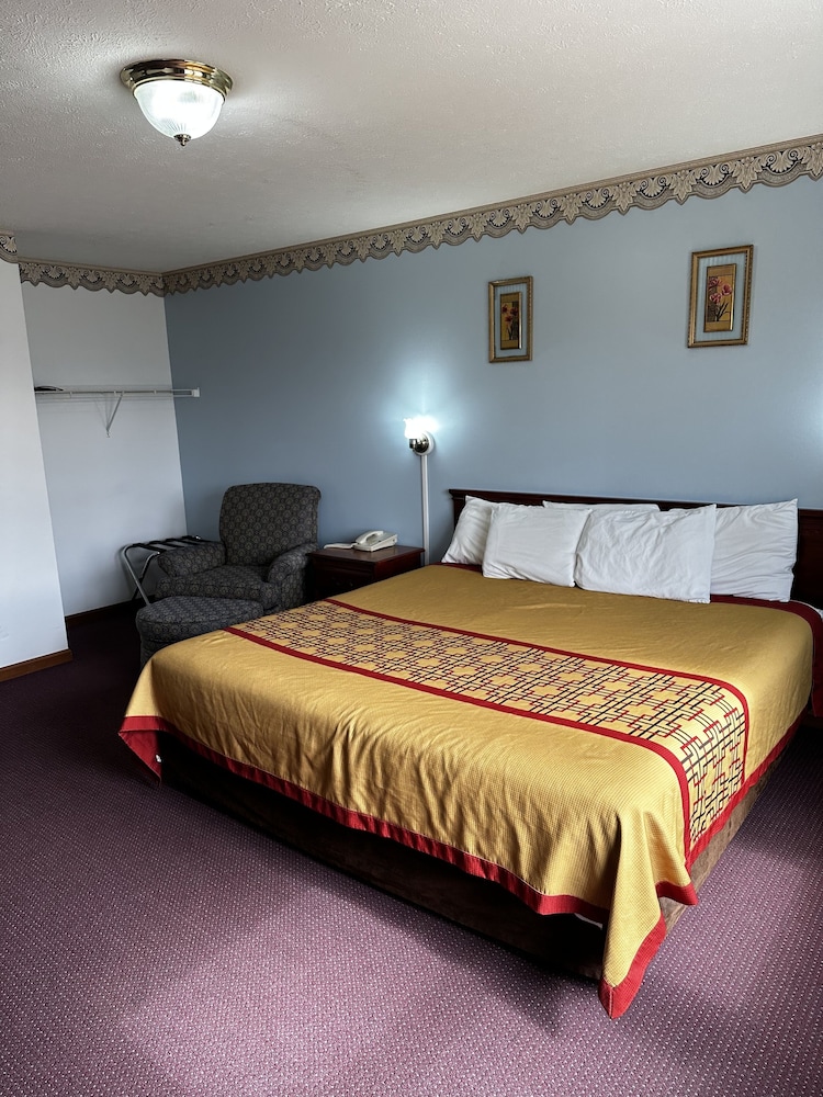 Attica Inn - photo 23