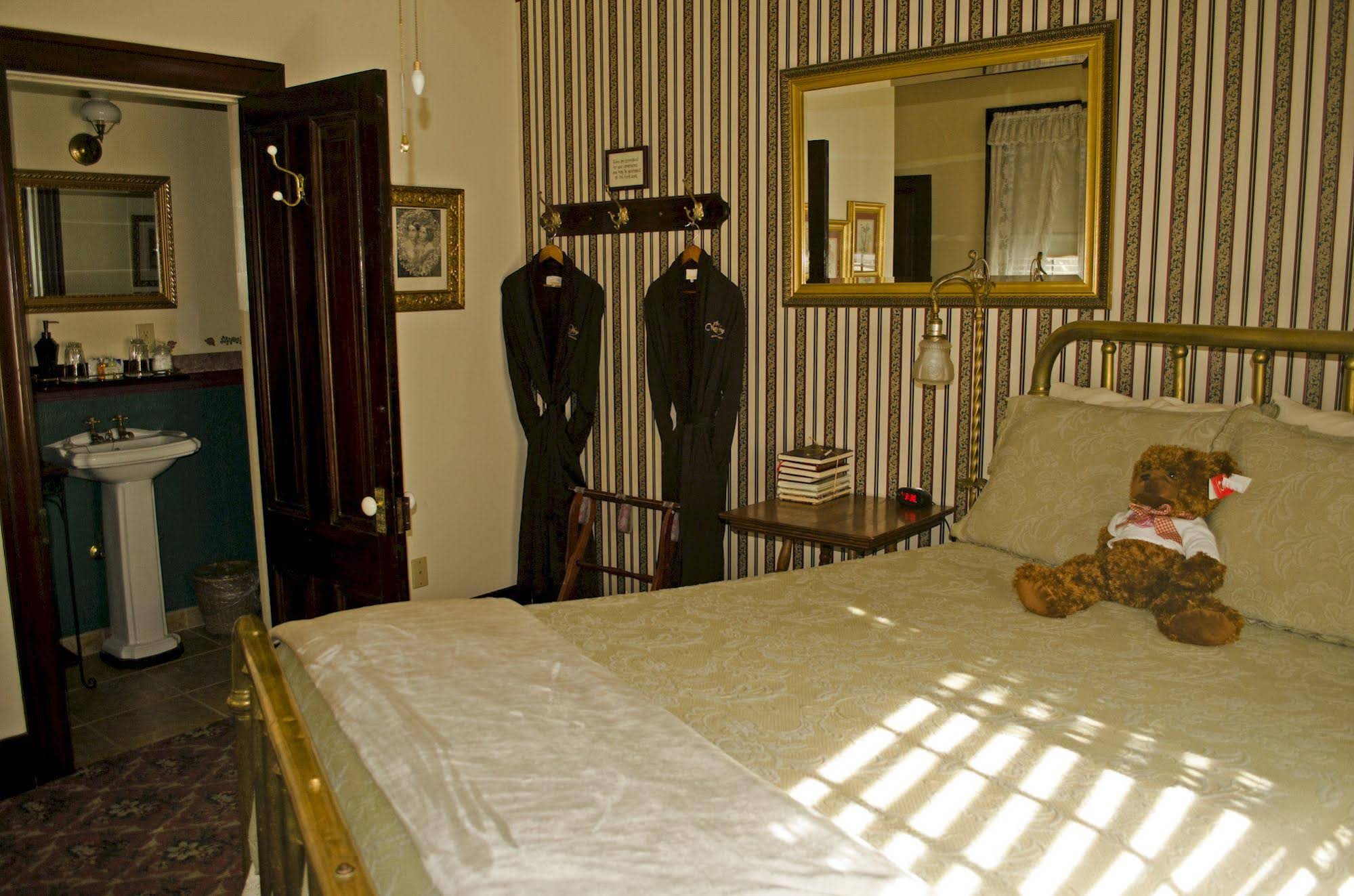 Historic National Hotel & Restaurant - photo 13