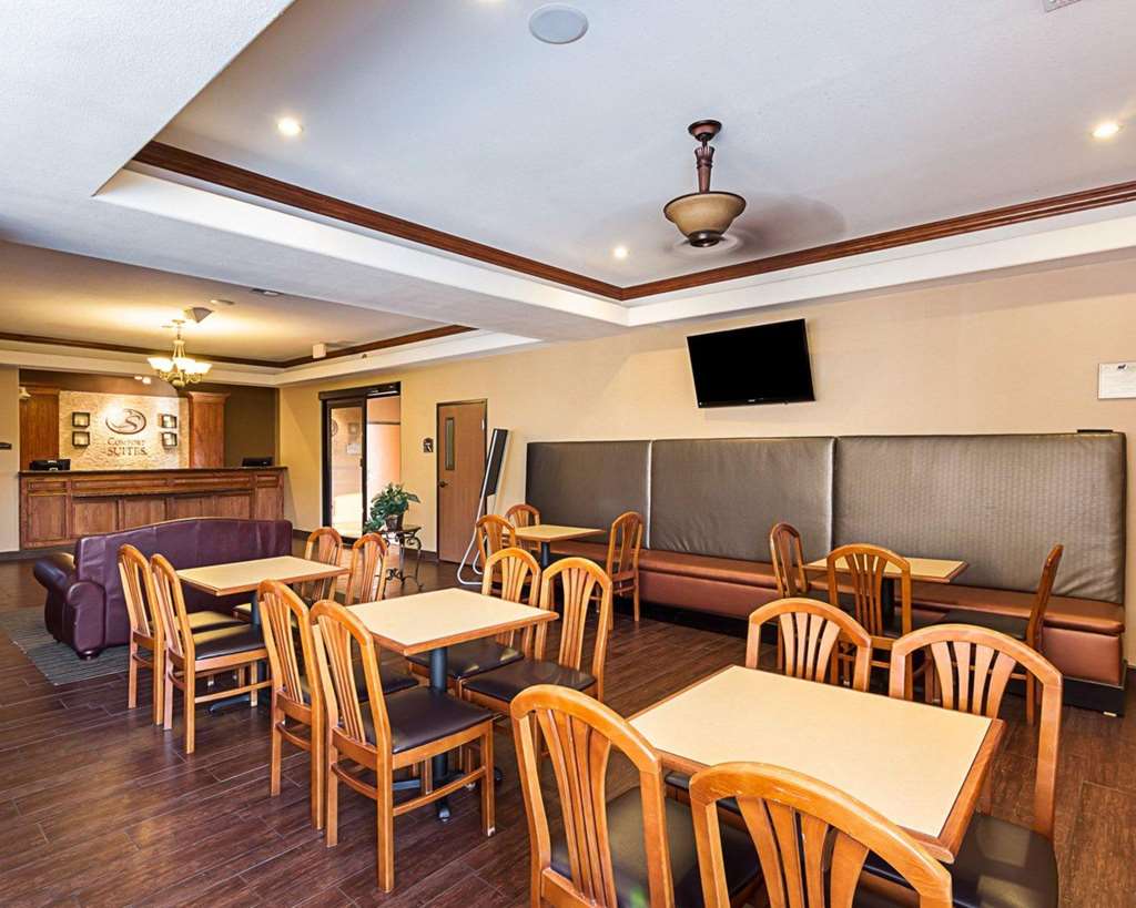Comfort Suites McAllen Airport and La Plaza Mall - photo 25