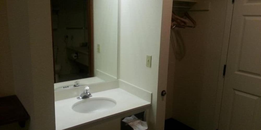 Fidalgo Country Inn - photo 7
