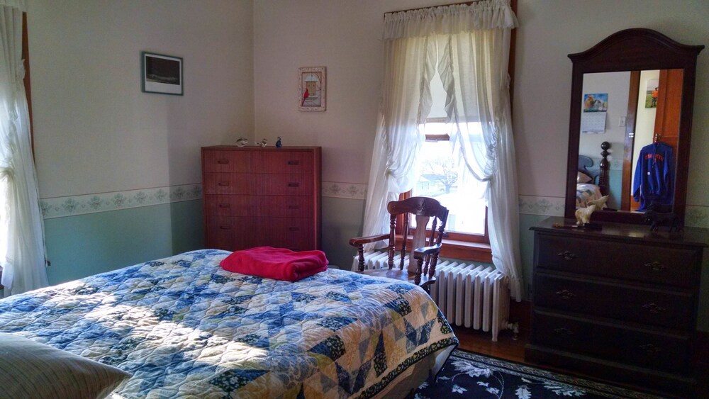 Fish & Loaves B&B - photo 11
