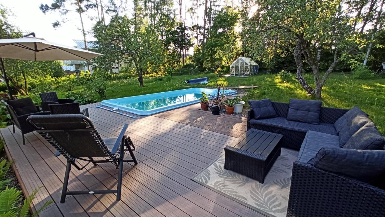 Talo uima altaalla — 4-Star Luxury Hotel in Haemeenlinna, Finland