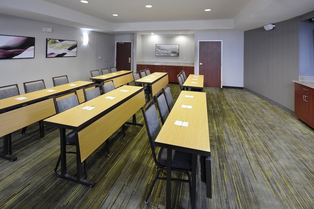 Courtyard by Marriott Danville - photo 36