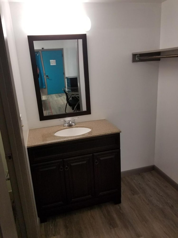 Blue Ridge Rustic Inn - photo 18