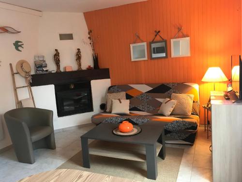 Gites Le Mas du Vieux Chene in Aubenas, France