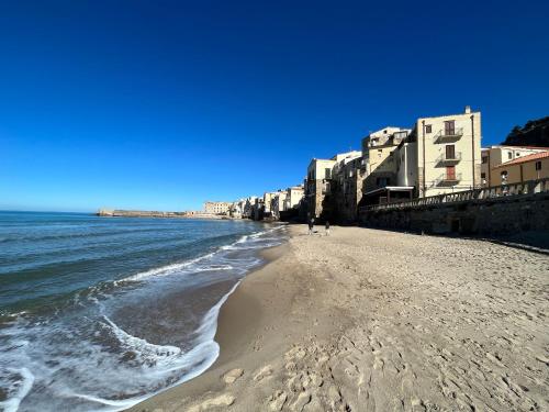 Sea House Loft — 4-Star Luxury Hotel in Cefalu, Italy