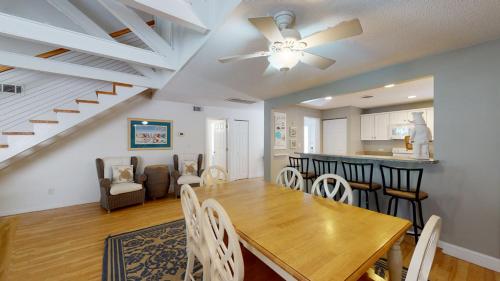 762 Queens Grant - photo 6
