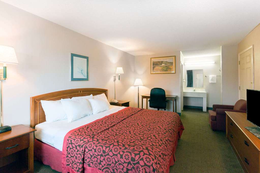 Days Inn by Wyndham Richmond - photo 7