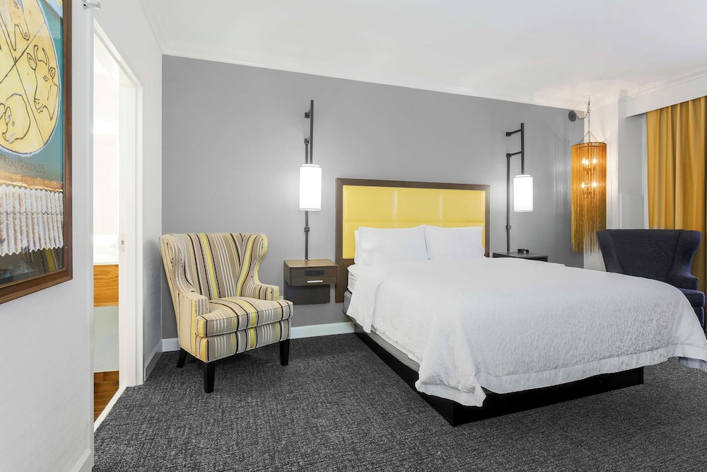 Hampton Inn & Suites Austin Downtown - photo 12