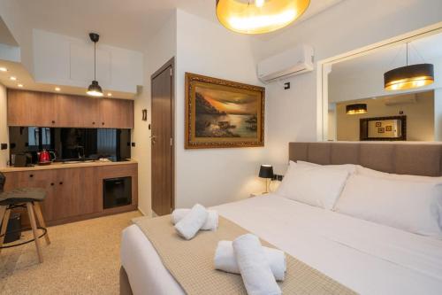Dema Luxury Suites Perikleous E6 — 4-Star Luxury Hotel in Athens, Greece