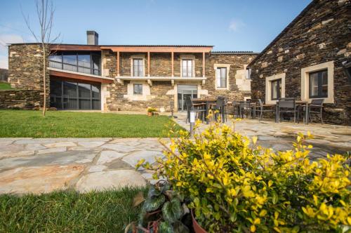 Hotel Rural O Cruce do Burgo — hotel in Friol