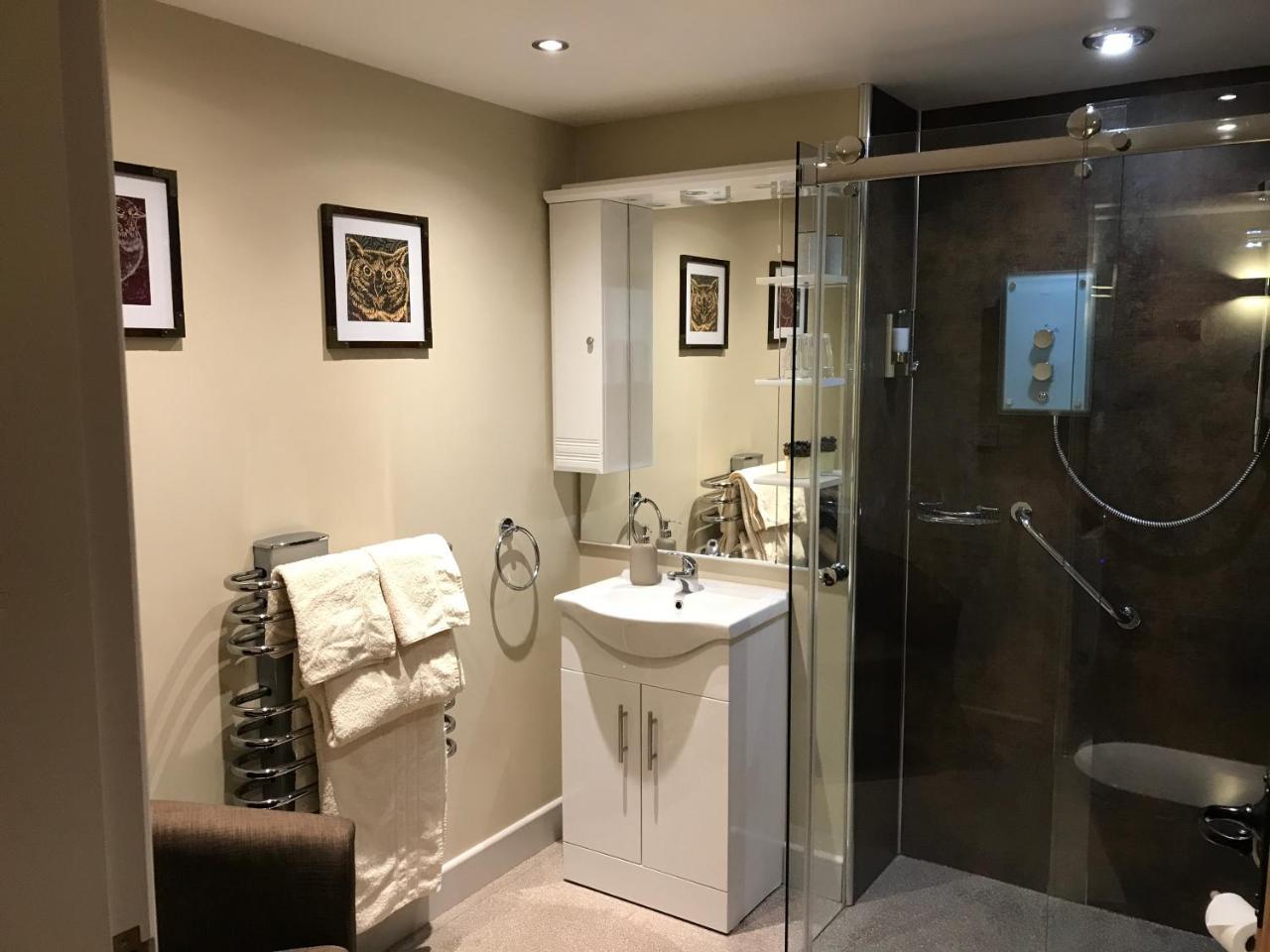 The Granary with Hot Tub 2 Miles From Skipton