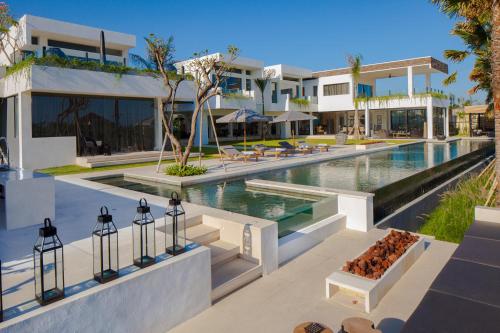 The Palm House — 4-Star Luxury Hotel in Tabanan, Indonesia