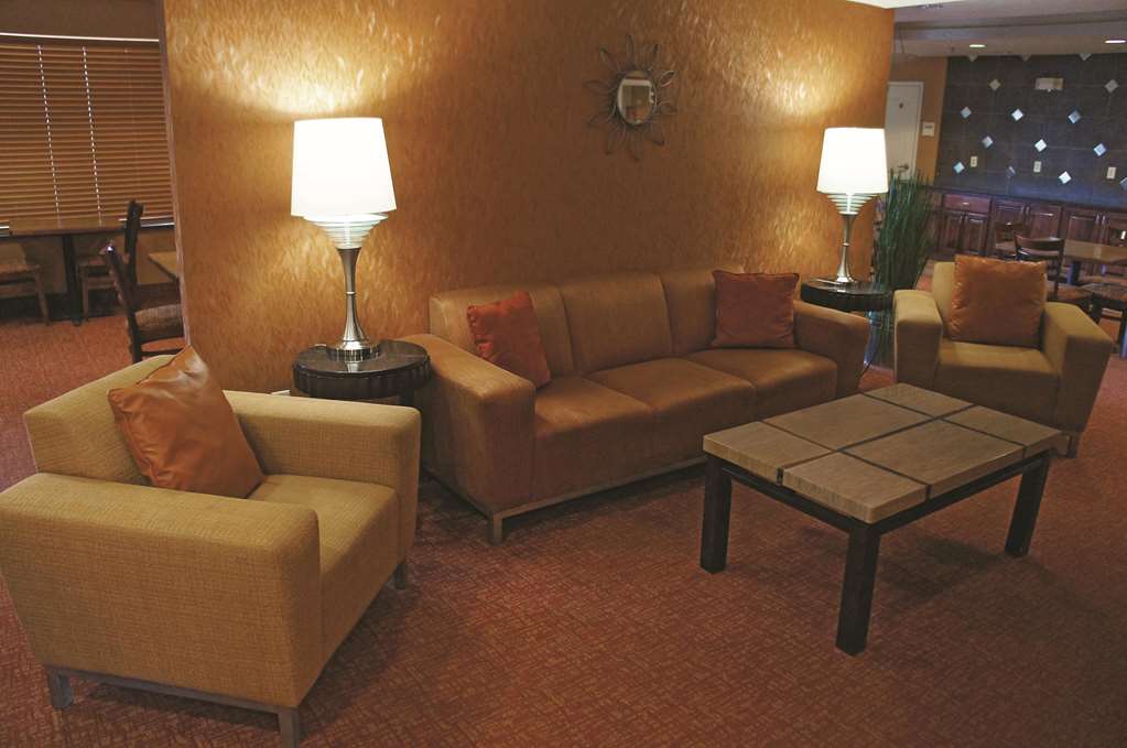 La Quinta Inn & Suites by Wyndham Bismarck - photo 42