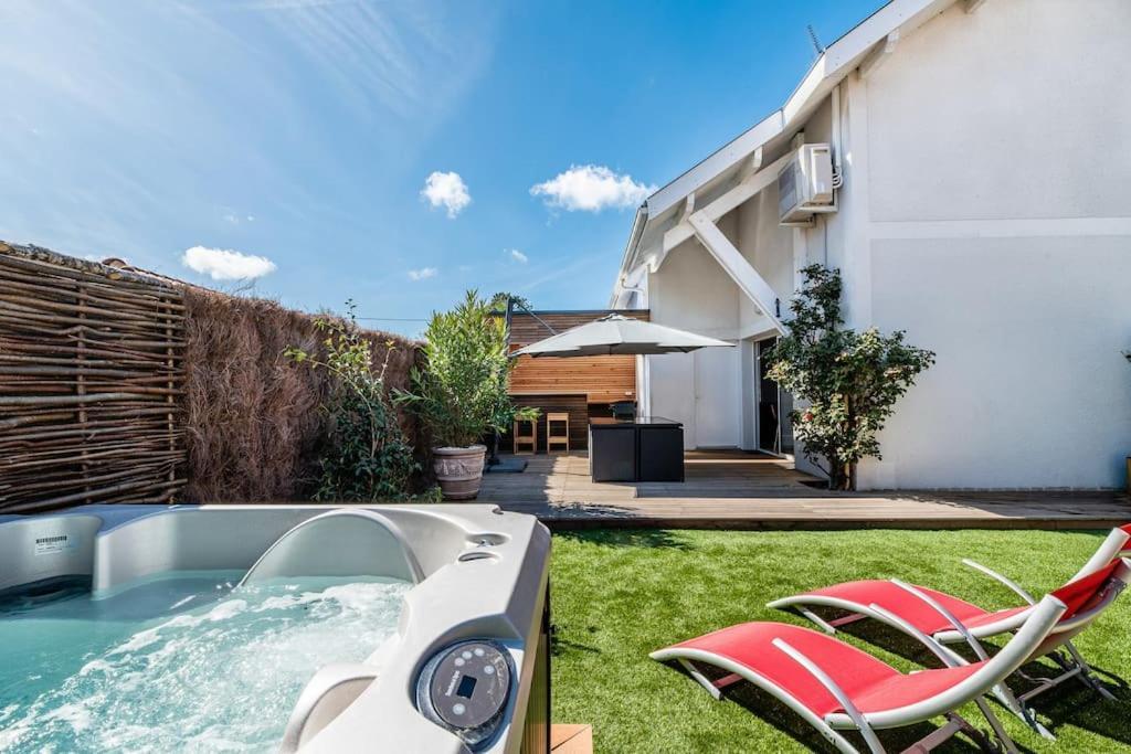 Ravissante Maison 3 Avec Jacuzzi Proche Lac — 4-Star Luxury Hotel in Biscarrosse, France