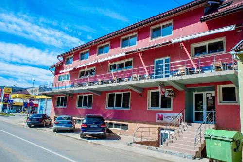Motel Yax — hotel in Campeni