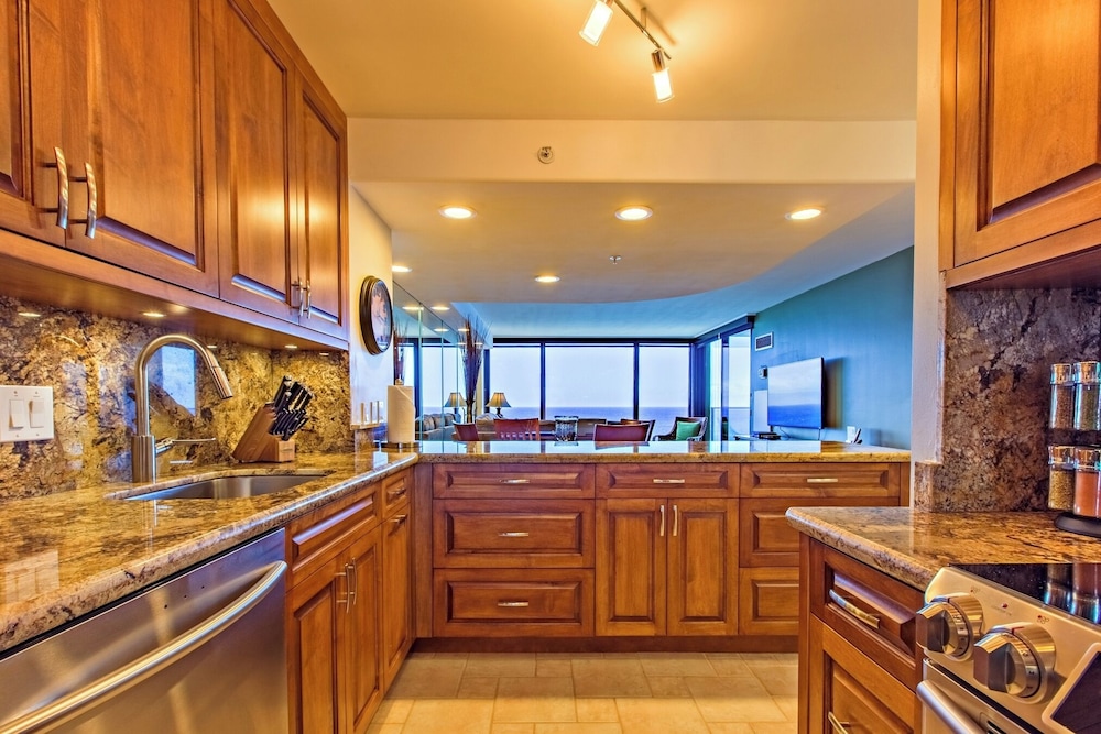 Mahana Resort #1106 1 Br condo by RedAwning - photo 8