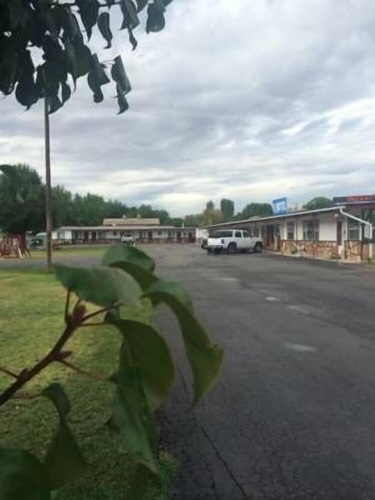 H Motel - photo 19