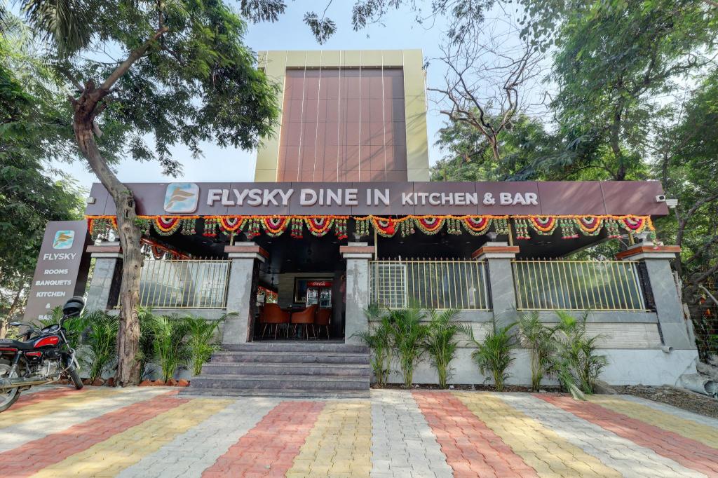 Hotel Flysky Rooms & Banquets in Navi Mumbai, India