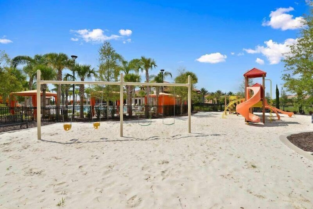 Fabulous Single Home w Pool at Solterra Resort - photo 44