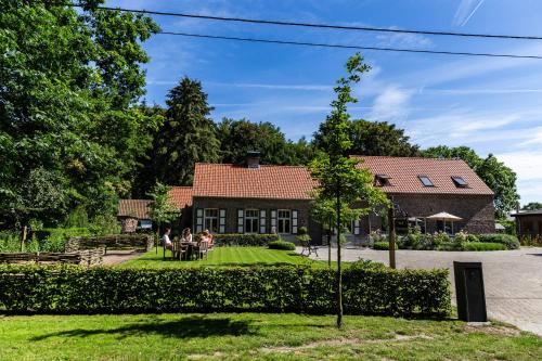 B&B 't Heirweggoed — 4-Star Luxury Hotel in Assenede, Belgium