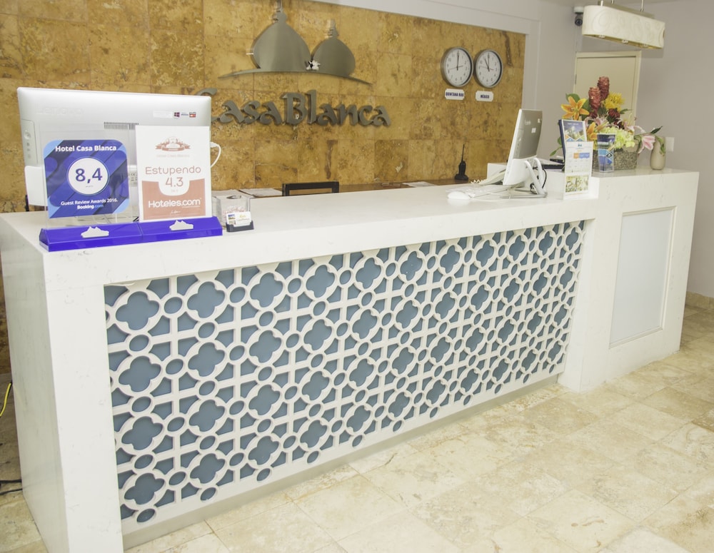 Check-in/check-out kiosk