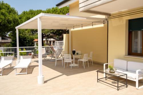 Terrace Apartment M3 Apartments — 4-Star Luxury Hotel in Lido Di Jesolo, Italy