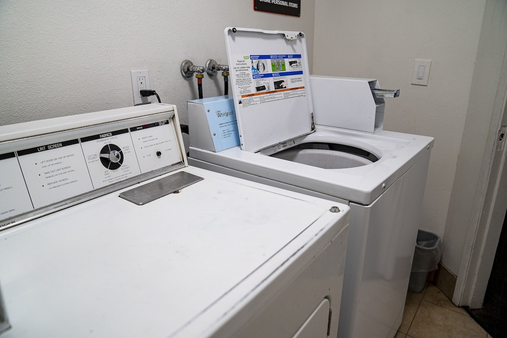 Hermiston Inn & Suites - photo 43
