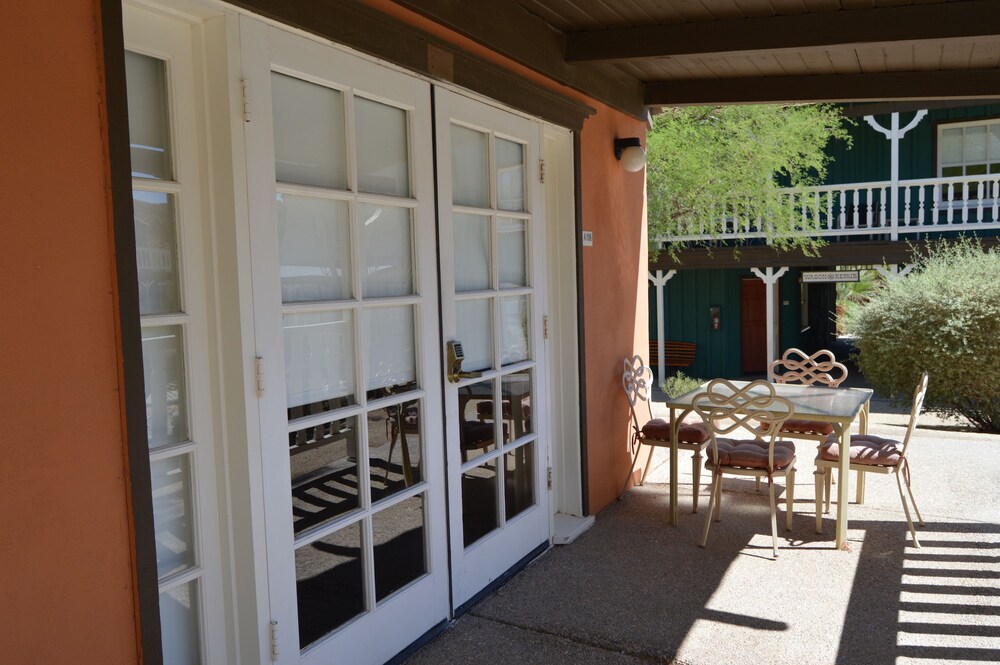 Palm Canyon Hotel & RV Resort - photo 58