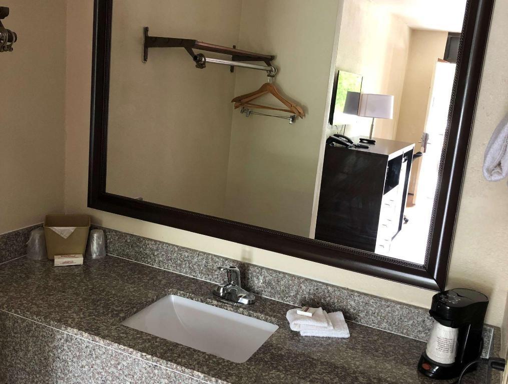Red Roof Inn West Point - photo 25
