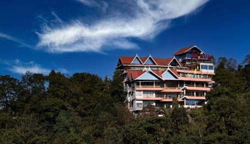 Mount Queens Hill Resort & Spa — hotel in Mirik
